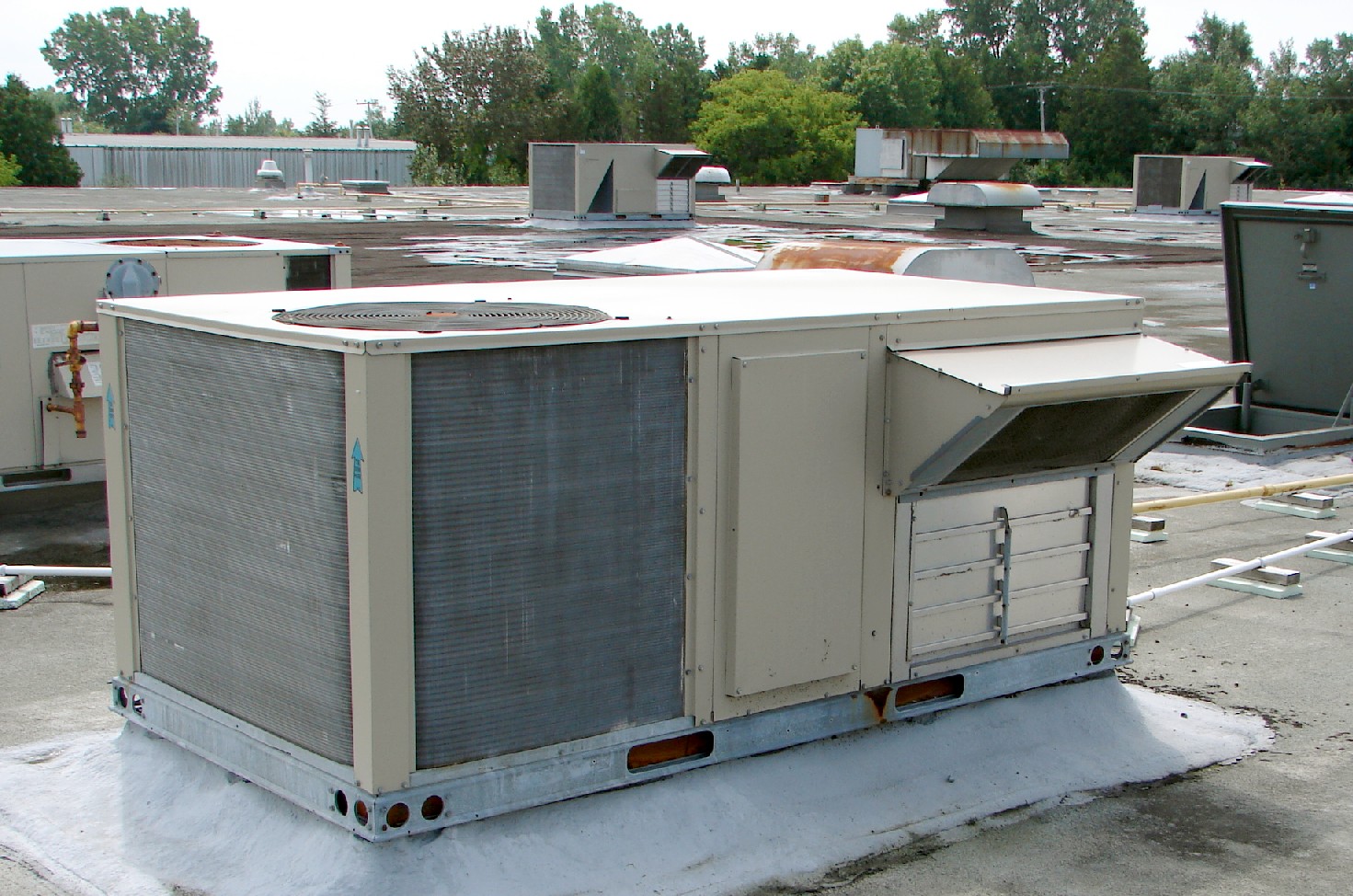 Commercial building cooling equipment — illustrative photograph